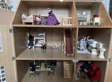 Child’s Dolls House with