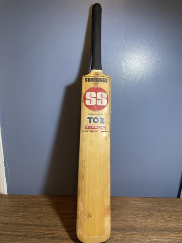 Vintage cricket bat - cricket,