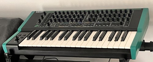Pwm mantis voice polyphonic - 4-voice,