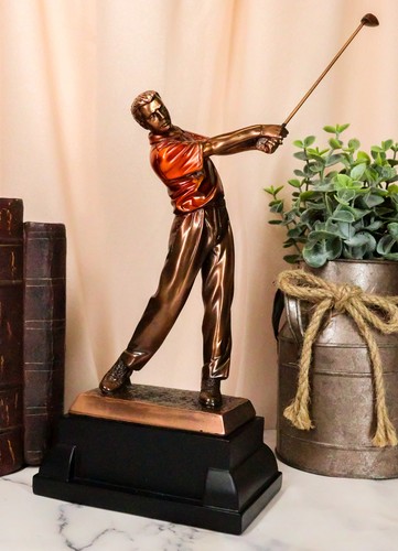 Pro golfer swinging - pro, club
