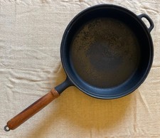 Vintage Used Cast Iron Pan with wooden handle - 10"/25 cm diameter