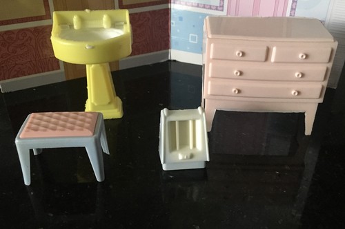 Vintage 1950 plastic dolls - 1950’s,