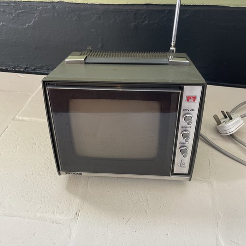 Vintage crown w tv - crown, 7"