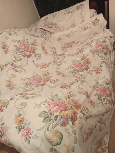 Beautiful vintage flora duvet - beautiful,