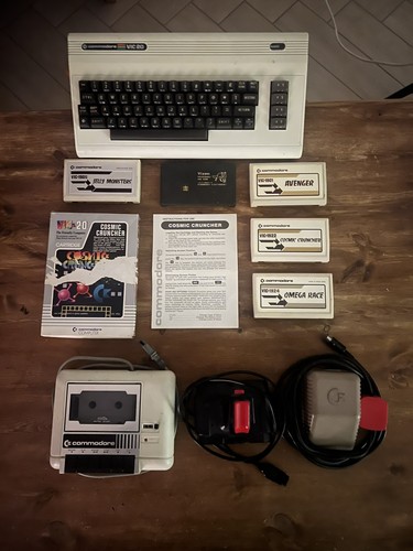 Commodore vic datasette - commodore,