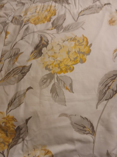 Laura ashley camomile - laura,
