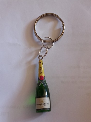 Moet champagne bottle keyring - champagne,