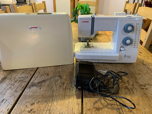 Janome sewist 525s electric - sewist,