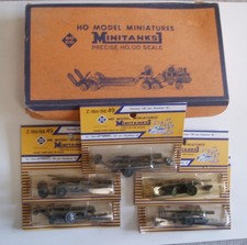 ROCO MINITANKS  1 /87 GERMAN Z - 186 150mm HOWITZER X 5 WITH BOX