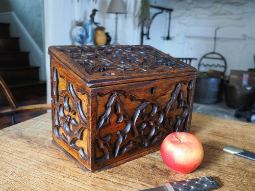 Fabulous gothic carved - a,