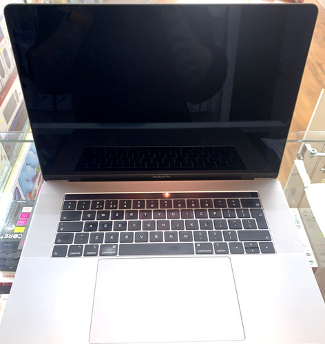 Macbook pro 2018 intel - pro, i7