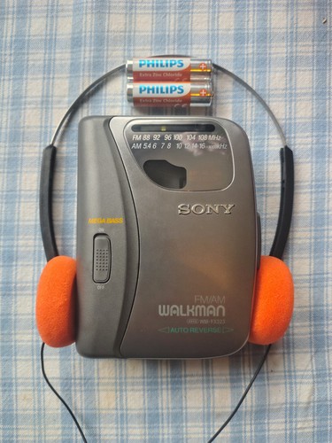 Serviced vintage sony walkman - serviced,