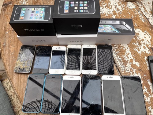 Job lot old vintage iphones - old,