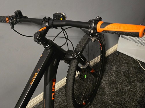 Cube reaction race - reaction, hardtail