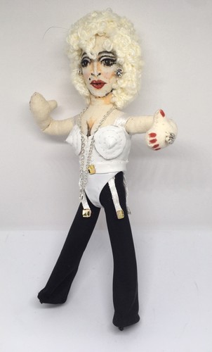 Madonna her blonde - on,