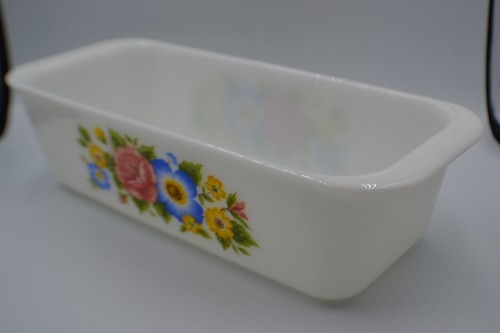 Vintage rare pyrex - rare, cottage