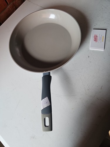 Cast iron wok 30cm seasoned - cast,