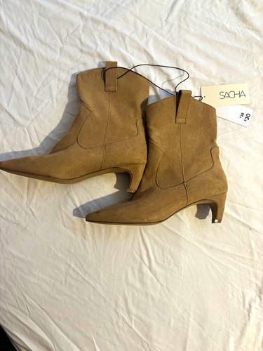 Beige suede pointed toe - pointed,
