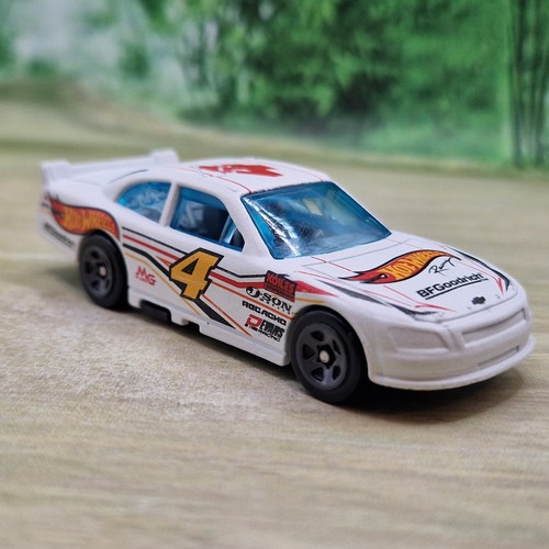 Hot wheels chevy - '10, impala