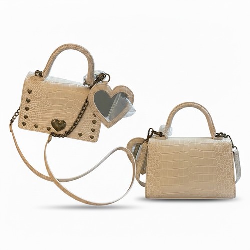 Betsey johnson - betsey,