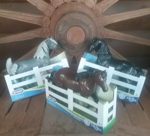 Cracker barrel breyer horses - breyer,