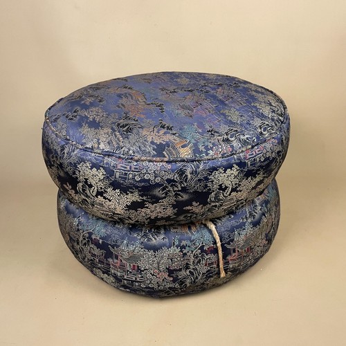 Floor cushion blue round - floor,