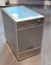 Netgear Infrant ReadyNAS NV+ RND4250 with 4 x 500gb HDD in caddies 4 Bay NAS