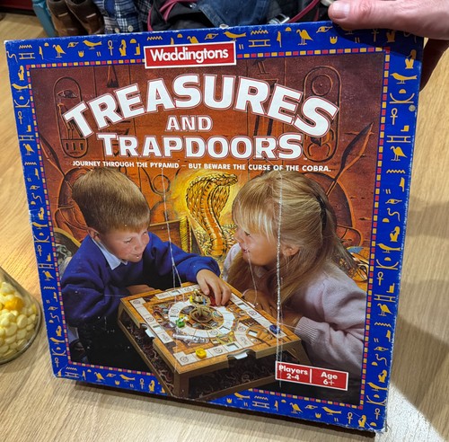 Treasures and trapdoors board - treasures,