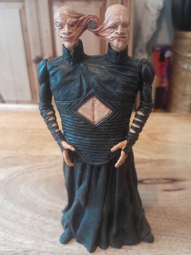 Neca hellraiser cenobite - hellraiser,