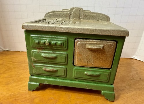 Antique cast iron kenton toys - cast,