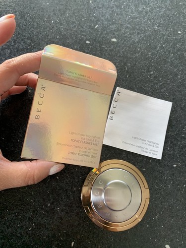 Becca light chaser highlighter - chaser,