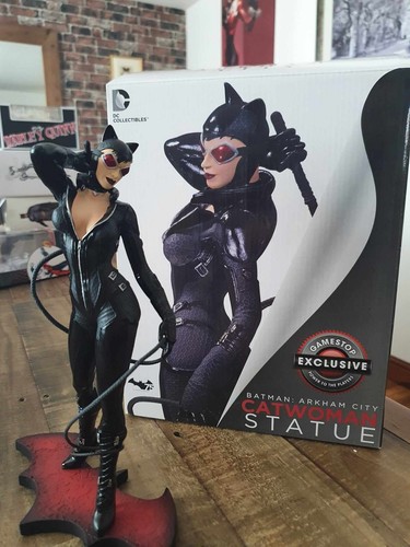 Gamestop catwoman arkham - us,