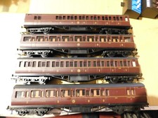 Rake of 4 Grafar LMS red coaches all good