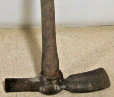 Griffins Pick Axe 5lbs Vintage with Original Handle. Good Condition.