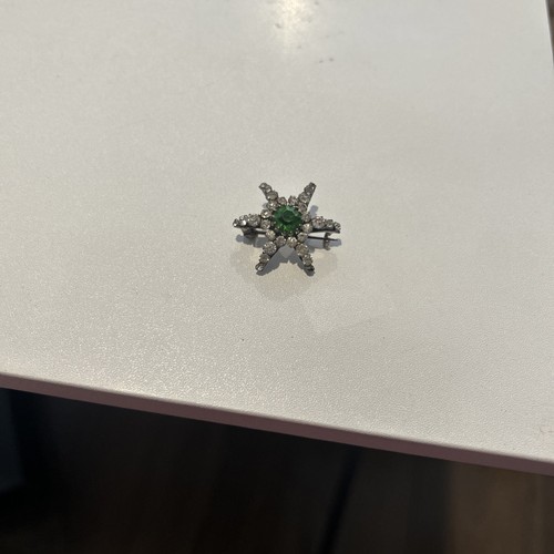 Vintage silver tone - tone, star