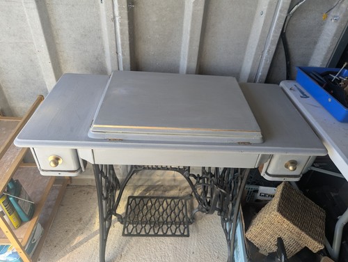 Antique singer sewing machine - antique,