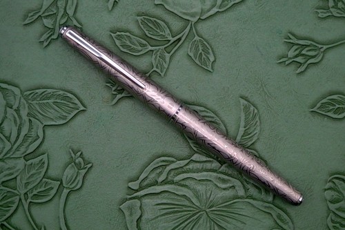 Vintage platinum metal body - platinum,