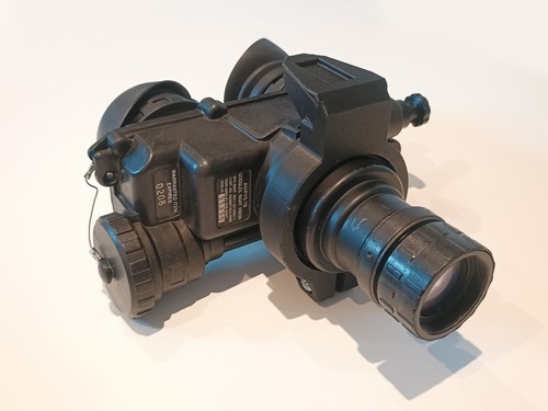 Night vision goggles