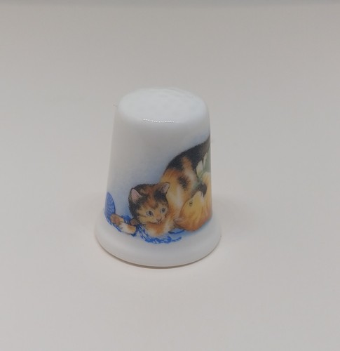 Cat thimble wedgwood - thimble,