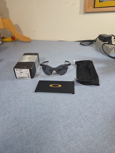 Oakley sub zero - sub,