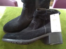 M&S Suede Footglove Ankle