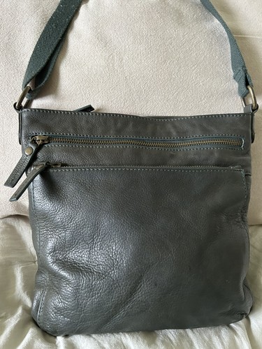 Fat face crossbody - fat, leather