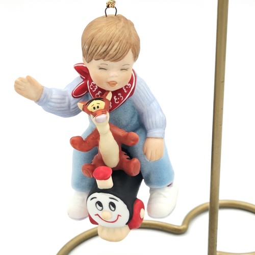 2000 ashton drake very pooh - a,