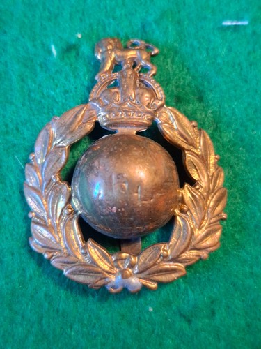 Royal marines cap badge - royal,