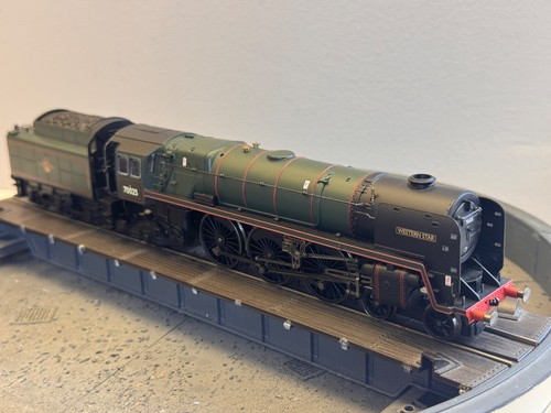 Hornby r2272 class - br,
