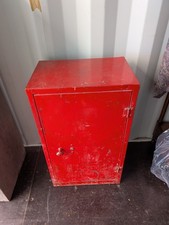 Small red painted engineers - red,