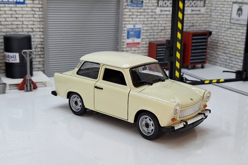 Trabant 601 beige - 601, scale
