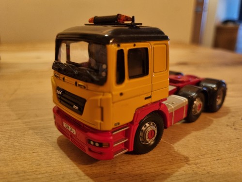 Corgi modern truck tractor - modern,
