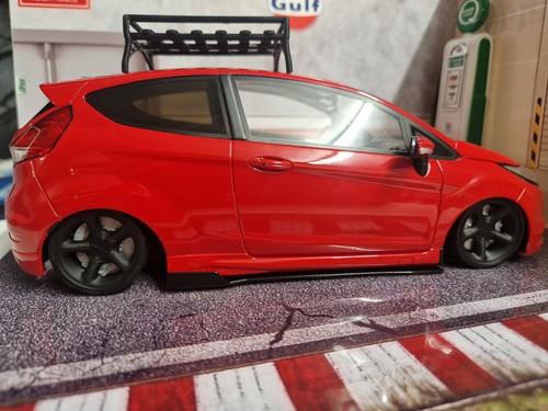 Scale escort rs cosworth - 1:18,