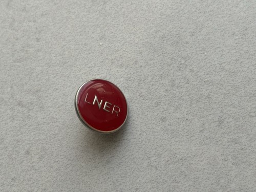 Lner uniform button - lner, badge